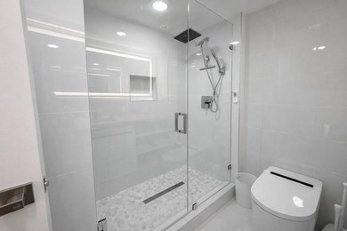 Stunning remodeled modern, spacious, and bright two-story condo - photo 29