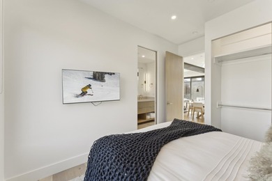 Situated in the exclusive The Ridge at Canyons Village, this - photo 45