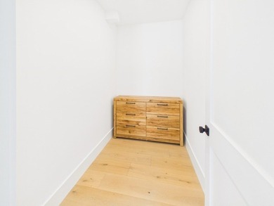 Steps from the Ocean. A rare South Boston luxury residence - photo 18
