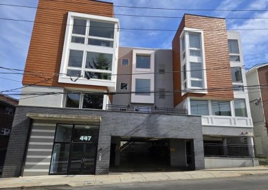 Hudson River Condo For Sale in Fairview New Jersey