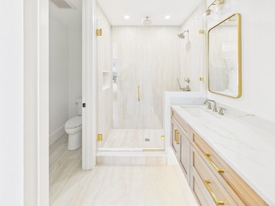 Steps from the Ocean. A rare South Boston luxury residence - photo 23
