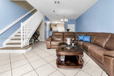 Seller motivated. Beautiful 3-bedroom, 2.5-bathroom two-story - photo 11