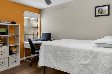 Seller motivated. Beautiful 3-bedroom, 2.5-bathroom two-story - photo 21