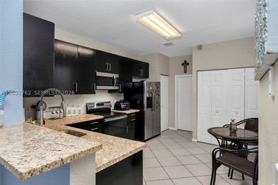 Seller motivated. Beautiful 3-bedroom, 2.5-bathroom two-story - photo 31