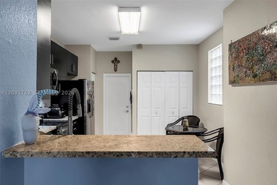 Seller motivated. Beautiful 3-bedroom, 2.5-bathroom two-story - photo 32