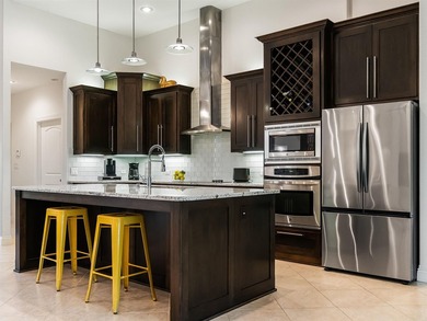 Elegantly designed Custom Home that rivals new construction! - photo 4