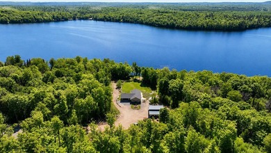 Beautifully built in 2023, this stunning home offers the perfect - photo 2