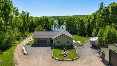 Beautifully built in 2023, this stunning home offers the perfect - photo 5
