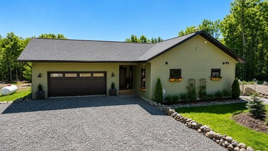 Beautifully built in 2023, this stunning home offers the perfect - photo 6
