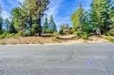 Lake Lot For Sale in Shaver Lake, California