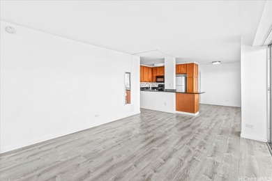 Beautifully renovated 2-bedroom, 1.5-bathroom unit offering 977 - photo 5