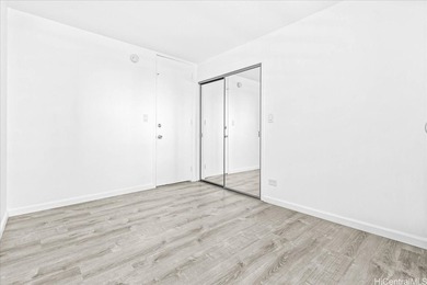 Beautifully renovated 2-bedroom, 1.5-bathroom unit offering 977 - photo 10