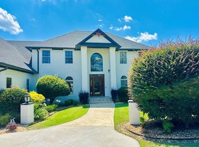 Stunning showpiece in Baymeadows Estates! This exceptional - photo 9