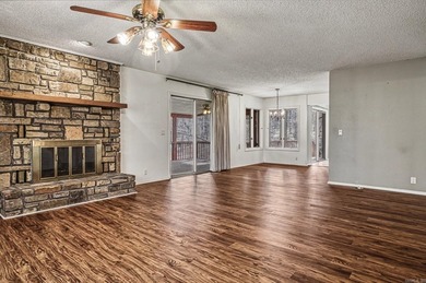 Quiet culdesac with acres of common property for your backyard - photo 2