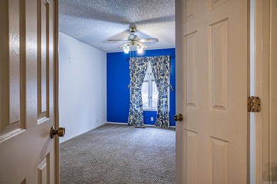 Quiet culdesac with acres of common property for your backyard - photo 4