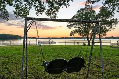 Experience the ultimate lakefront retreat on beautiful Lake - photo 1