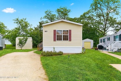 Move right into this young, very bright & open concept home with - photo 2
