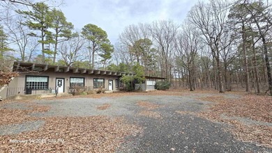 Built for year-round use, this structure features solid concrete - photo 1