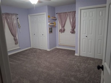 Come discover the charm and versatility of this beautiful - photo 2