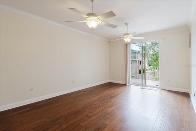 Welcome home to Thomas Townhomes! This spacious 3-bedroom, 2 - photo 3