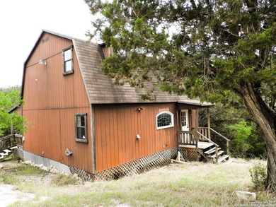 Enjoy end-of-the-road privacy in this charming 2-bedroom, 2-bath - photo 2