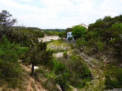 Enjoy end-of-the-road privacy in this charming 2-bedroom, 2-bath - photo 4