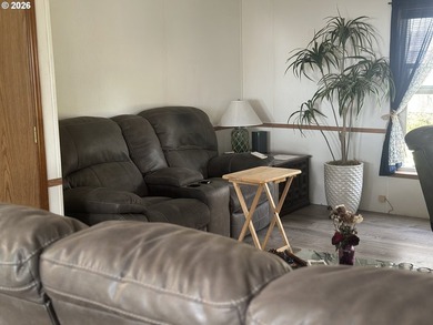 This beautiful doublewide manufactured home in a quiet family - photo 9