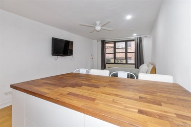 Elegant Studio Living at Canterbury Gardens, Located in the - photo 10