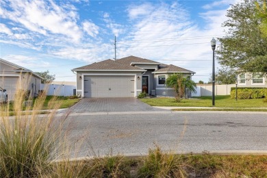 Lake Home For Sale in Auburndale, Florida