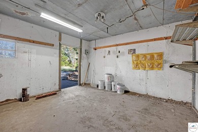 Escape to the peace and tranquility of this charming 3-bedroom - photo 29