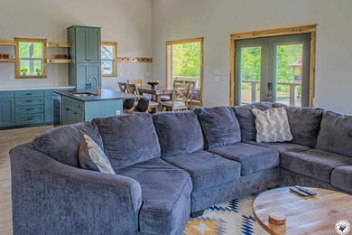 Escape to nature in this stunning 4 bedroom, 4 bath custom home - photo 6