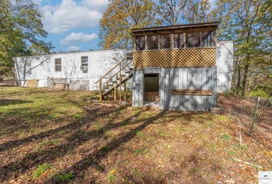 Escape to the peace and tranquility of this charming 3-bedroom - photo 39