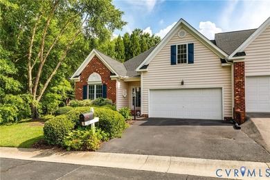 Enjoy the ease of ONE LEVEL LIVING in this beautiful townhome in - photo 3