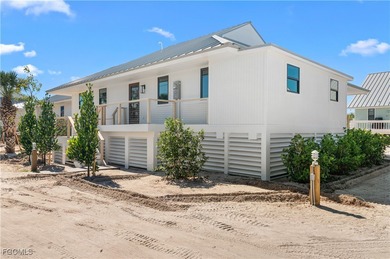 Welcome to Beach Home 24, a stunning coastal retreat that has - photo 3