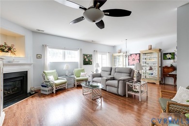 Enjoy the ease of ONE LEVEL LIVING in this beautiful townhome in - photo 7