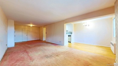 Welcome to Apartment 4C at Pembroke Square - a spacious - photo 8