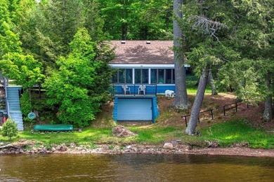 This charming cabin is located on the banks of Enterprise Lake - photo 1