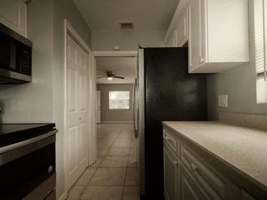 Charming opportunity steps from Singer Island! This property - photo 5