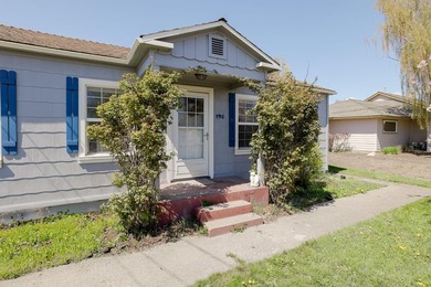 Price Tune-Up! Step into something different. This 2 bed, 1 bath - photo 3