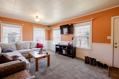 Price Tune-Up! Step into something different. This 2 bed, 1 bath - photo 4