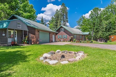 Year round home on 1900 acres of water!! This well maintained - photo 2