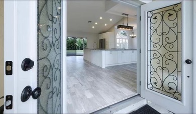 Beautiful property located in a peaceful and highly desirable - photo 2