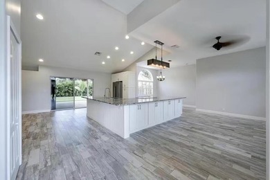 Beautiful property located in a peaceful and highly desirable - photo 4