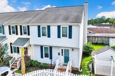 Terrific and spacious end-unit 3-bedroom, 2.5-bath furnished - photo 1