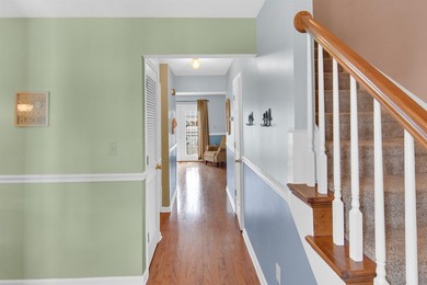 Terrific and spacious end-unit 3-bedroom, 2.5-bath furnished - photo 3