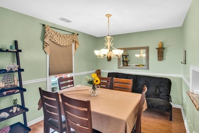 Terrific and spacious end-unit 3-bedroom, 2.5-bath furnished - photo 6