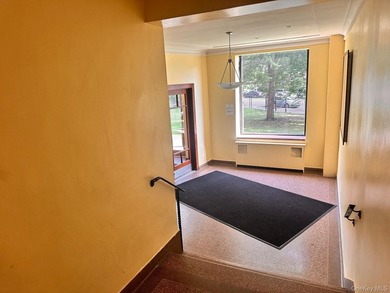 1-bedroom apartment located in Flushing - photo 10