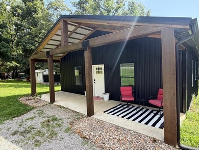 Almost-new barndominium in the highly desirable Indian Valley - photo 3