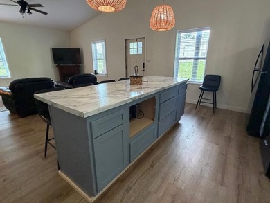 Almost-new barndominium in the highly desirable Indian Valley - photo 7