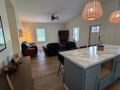 Almost-new barndominium in the highly desirable Indian Valley - photo 9